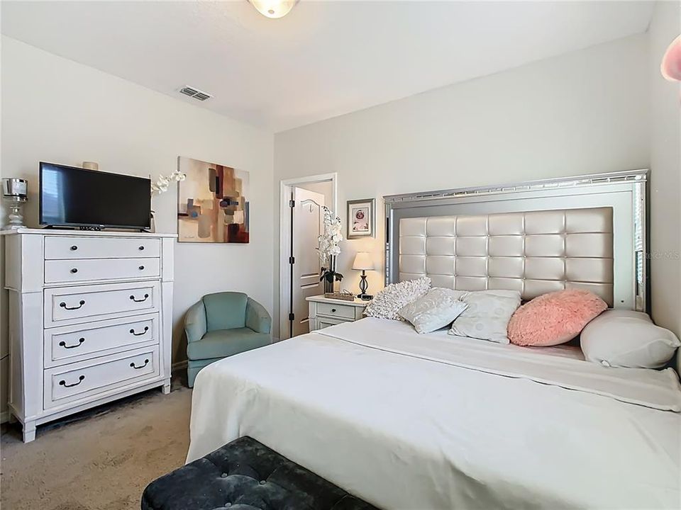 На продажу: $520,000 (5 спален, 4 ванн, 3824 Квадратных фут)