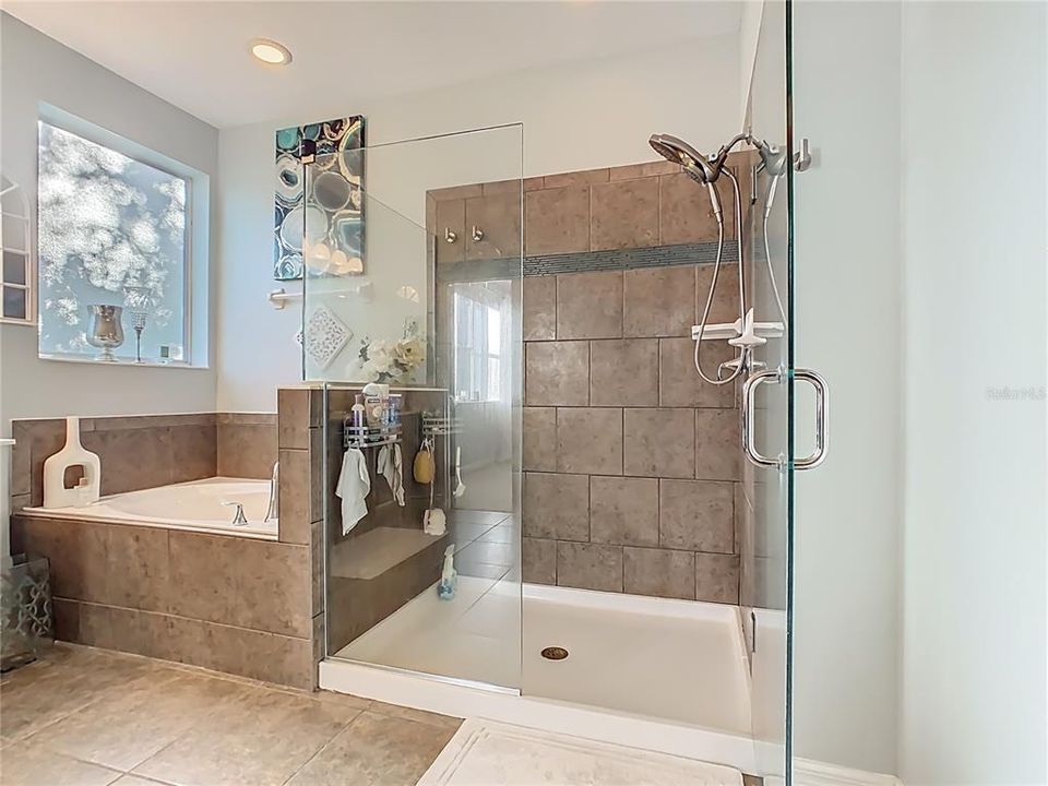 На продажу: $520,000 (5 спален, 4 ванн, 3824 Квадратных фут)