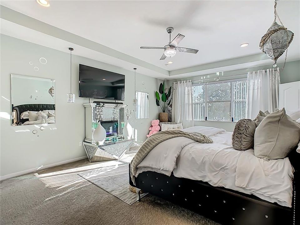 На продажу: $520,000 (5 спален, 4 ванн, 3824 Квадратных фут)