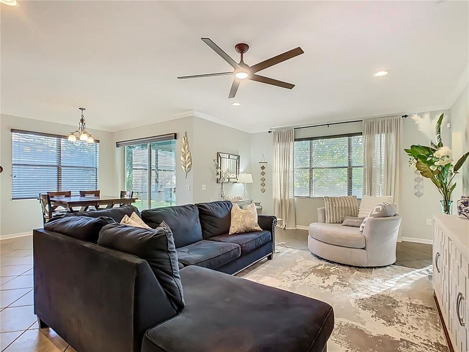 На продажу: $520,000 (5 спален, 4 ванн, 3824 Квадратных фут)