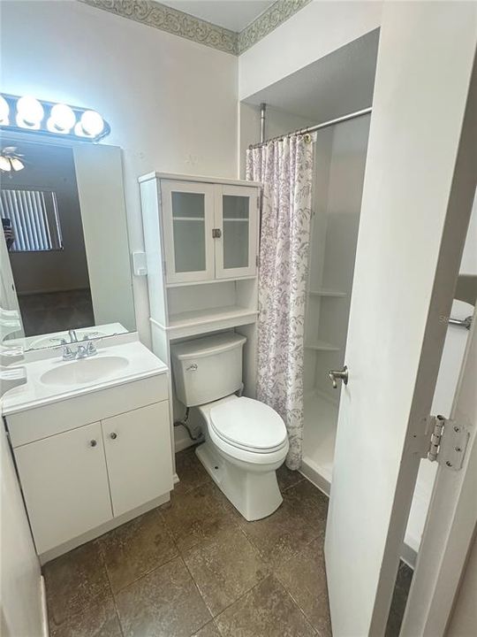 Activo con contrato: $189,500 (2 camas, 2 baños, 1076 Pies cuadrados)