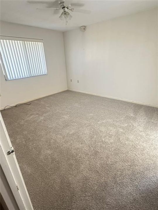 Activo con contrato: $189,500 (2 camas, 2 baños, 1076 Pies cuadrados)