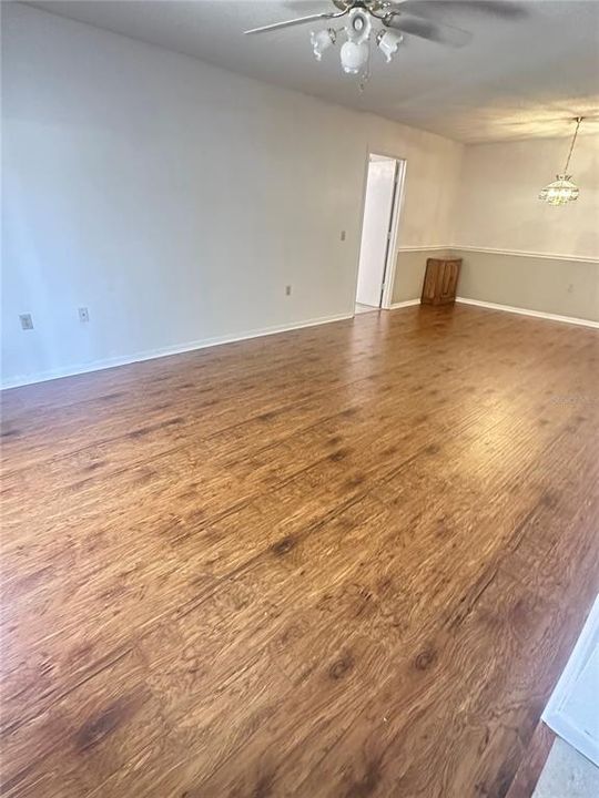 Activo con contrato: $189,500 (2 camas, 2 baños, 1076 Pies cuadrados)