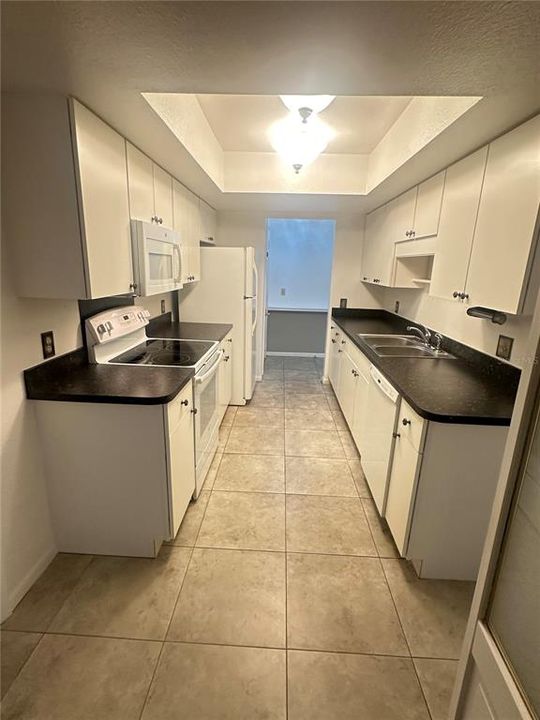 Activo con contrato: $189,500 (2 camas, 2 baños, 1076 Pies cuadrados)