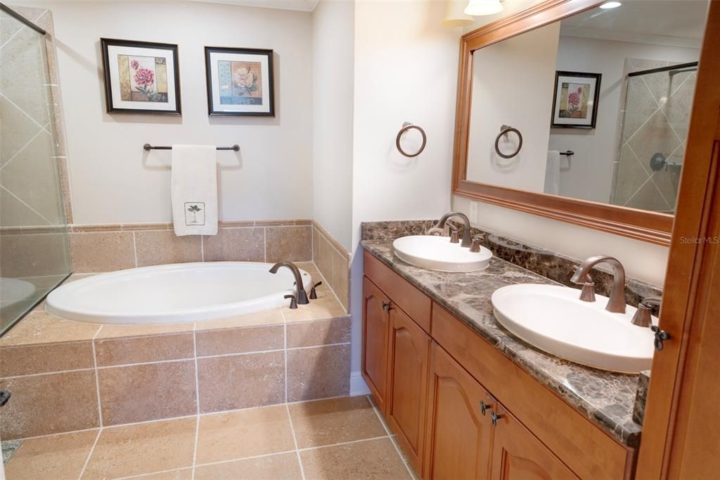 待售: $535,000 (3 贝兹, 2 浴室, 1702 平方英尺)