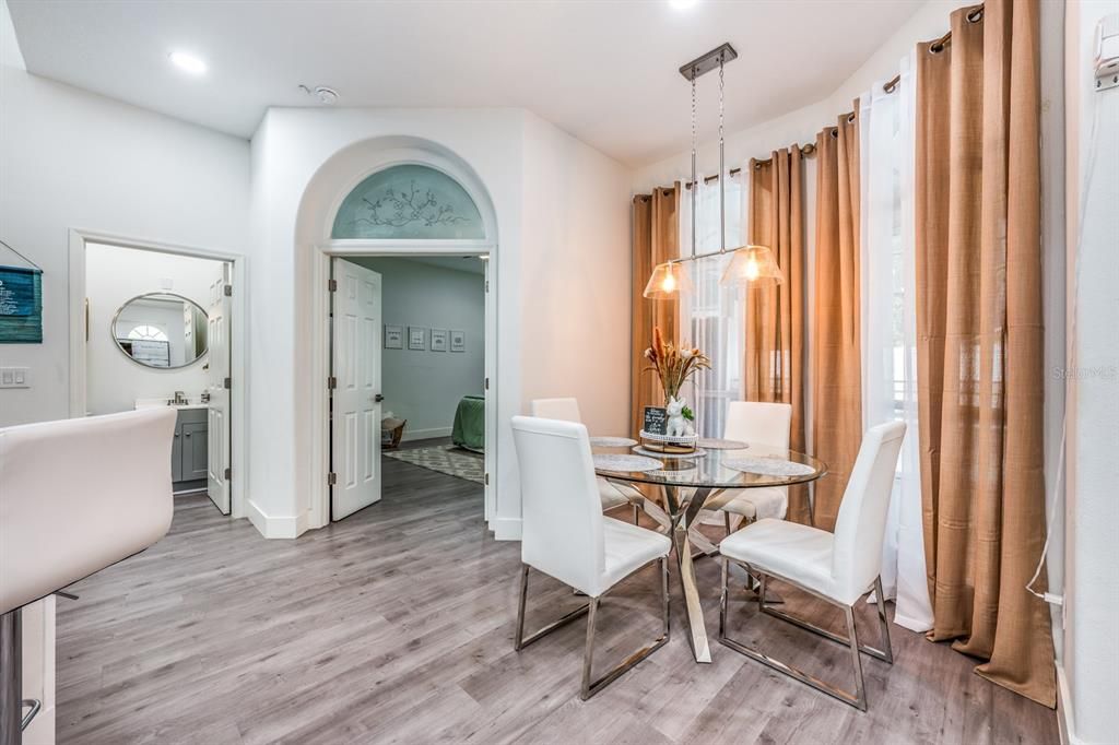 For Sale: $600,000 (4 beds, 2 baths, 2635 Square Feet)