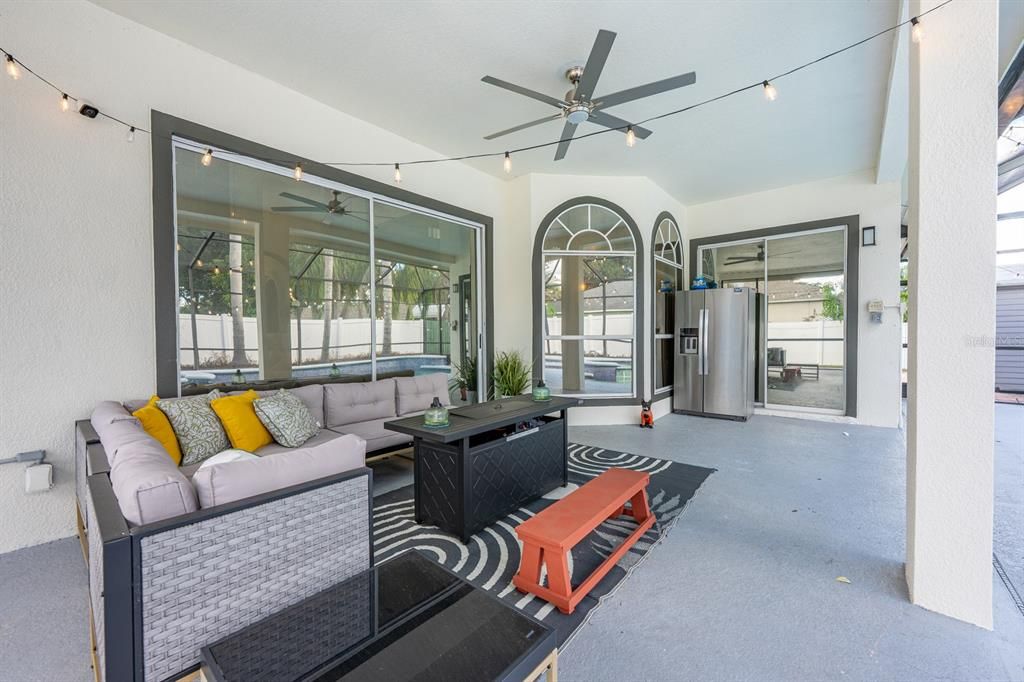 For Sale: $600,000 (4 beds, 2 baths, 2635 Square Feet)