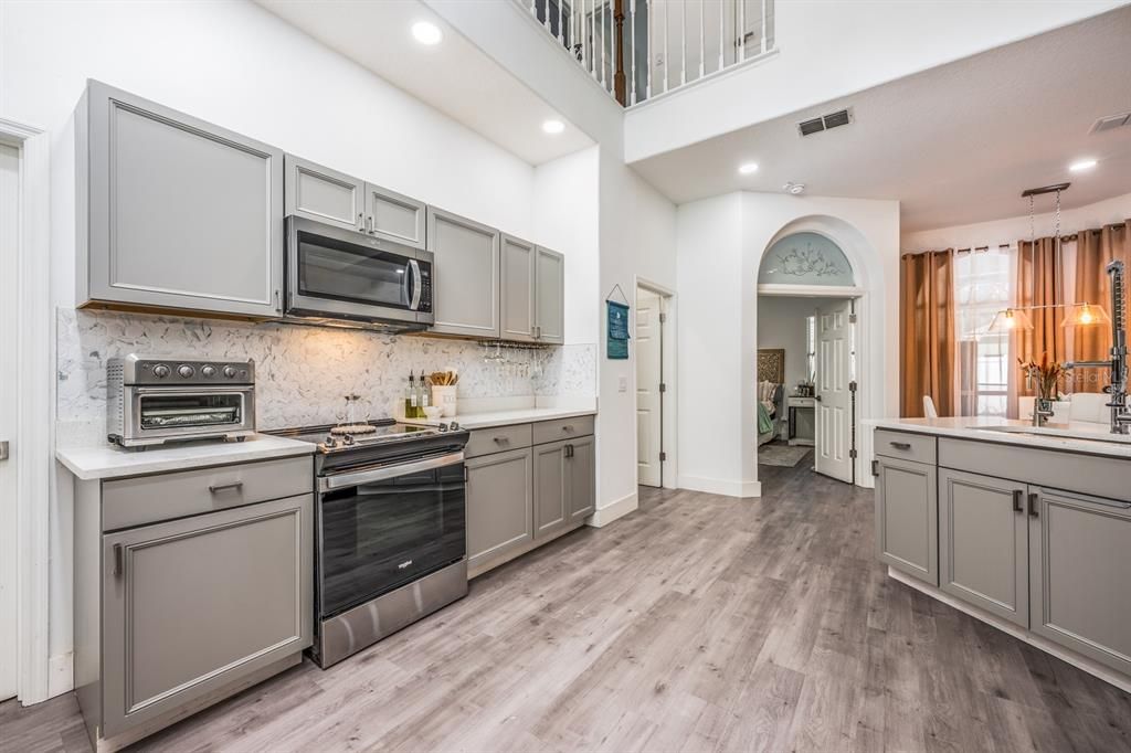 For Sale: $600,000 (4 beds, 2 baths, 2635 Square Feet)