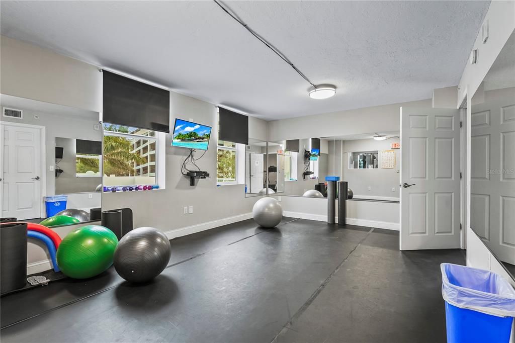 待售: $499,000 (1 贝兹, 2 浴室, 985 平方英尺)