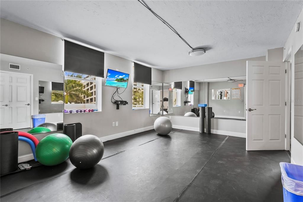 待售: $499,000 (1 贝兹, 2 浴室, 985 平方英尺)