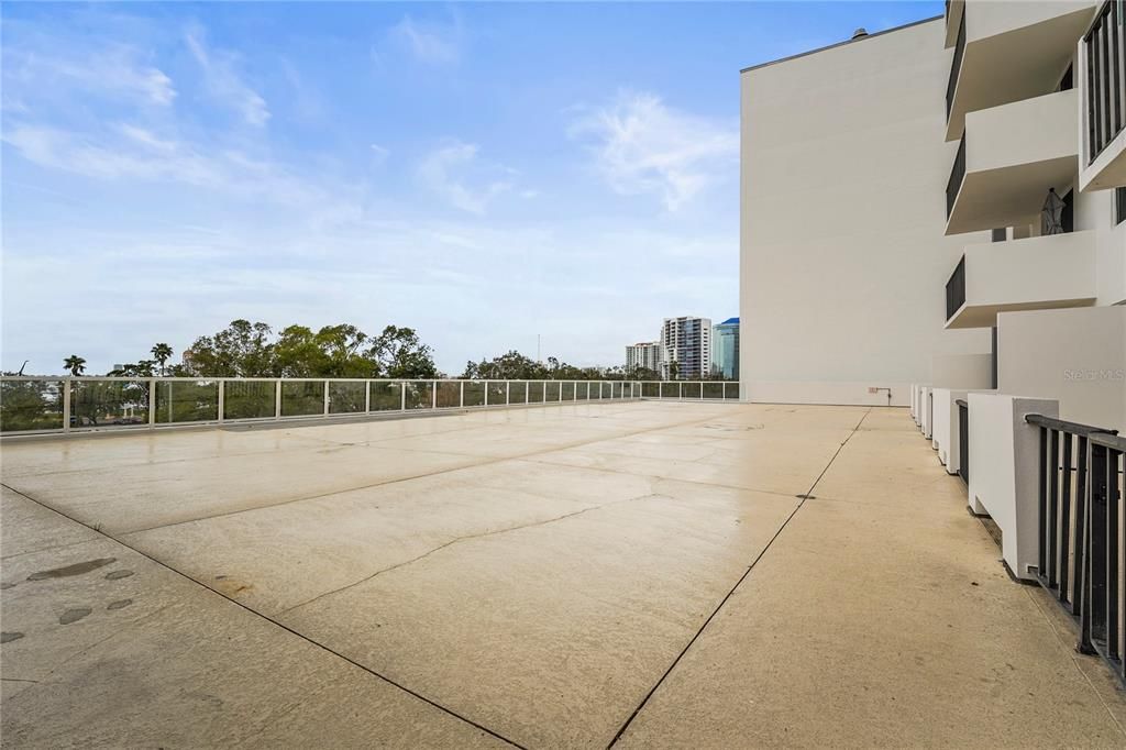 待售: $499,000 (1 贝兹, 2 浴室, 985 平方英尺)