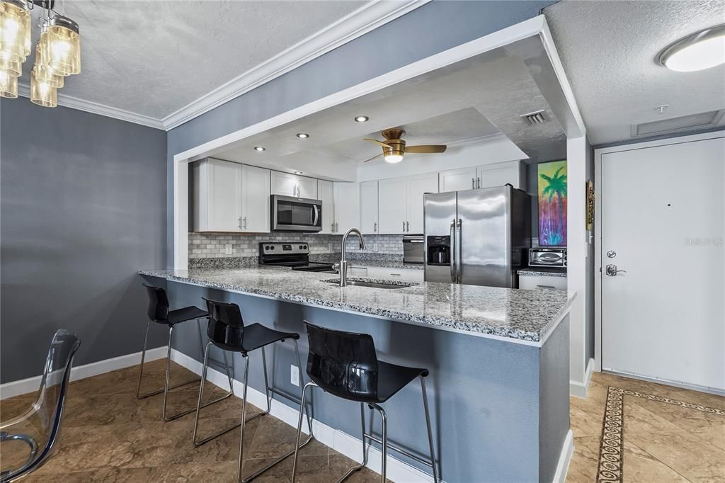 待售: $499,000 (1 贝兹, 2 浴室, 985 平方英尺)