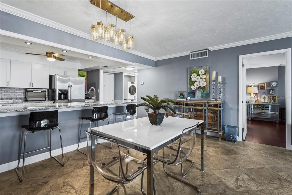 待售: $499,000 (1 贝兹, 2 浴室, 985 平方英尺)