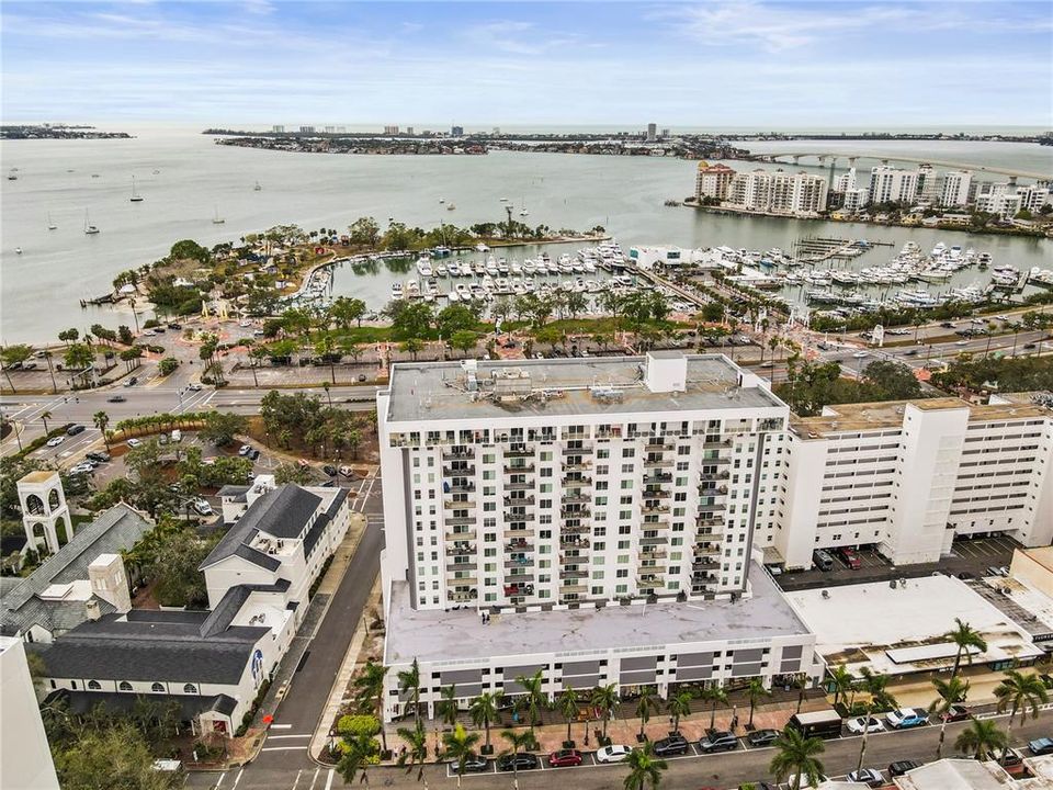 待售: $499,000 (1 贝兹, 2 浴室, 985 平方英尺)