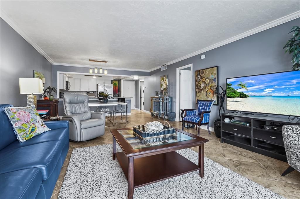 待售: $499,000 (1 贝兹, 2 浴室, 985 平方英尺)