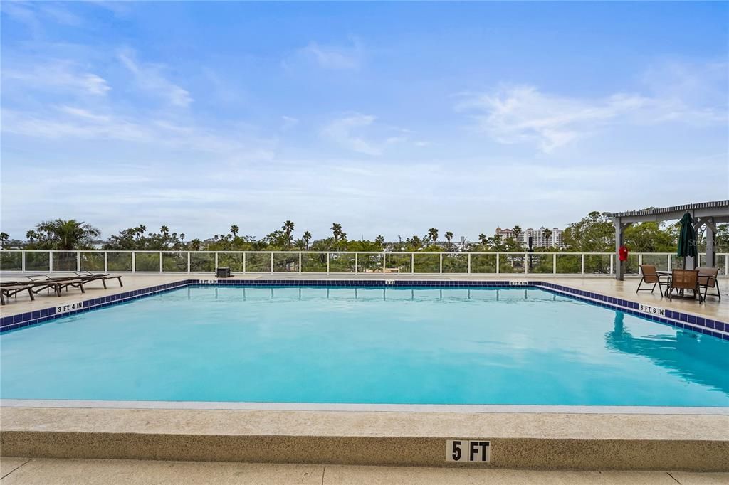 待售: $499,000 (1 贝兹, 2 浴室, 985 平方英尺)