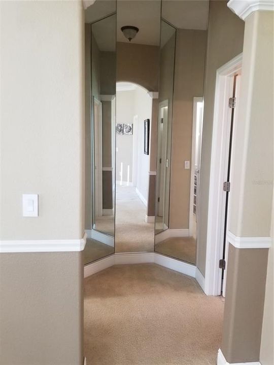 For Rent: $3,099 (4 beds, 3 baths, 2693 Square Feet)