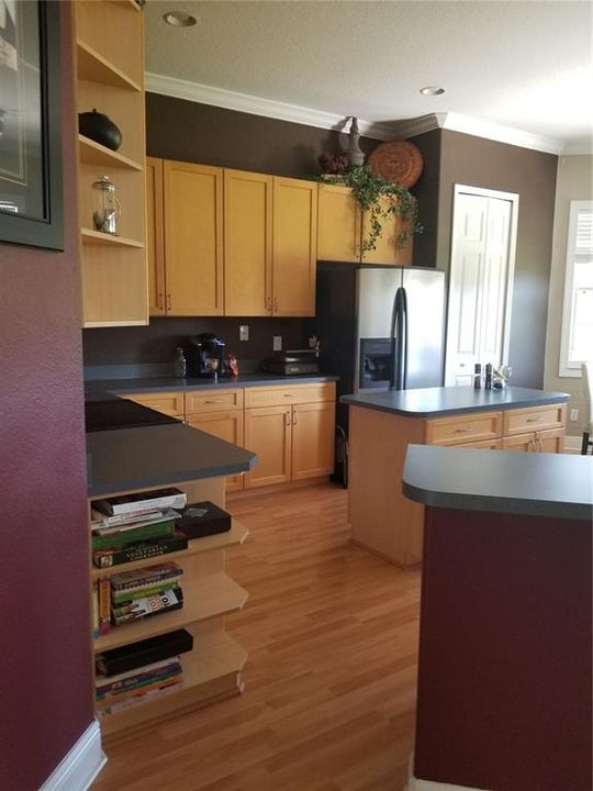 For Rent: $3,099 (4 beds, 3 baths, 2693 Square Feet)