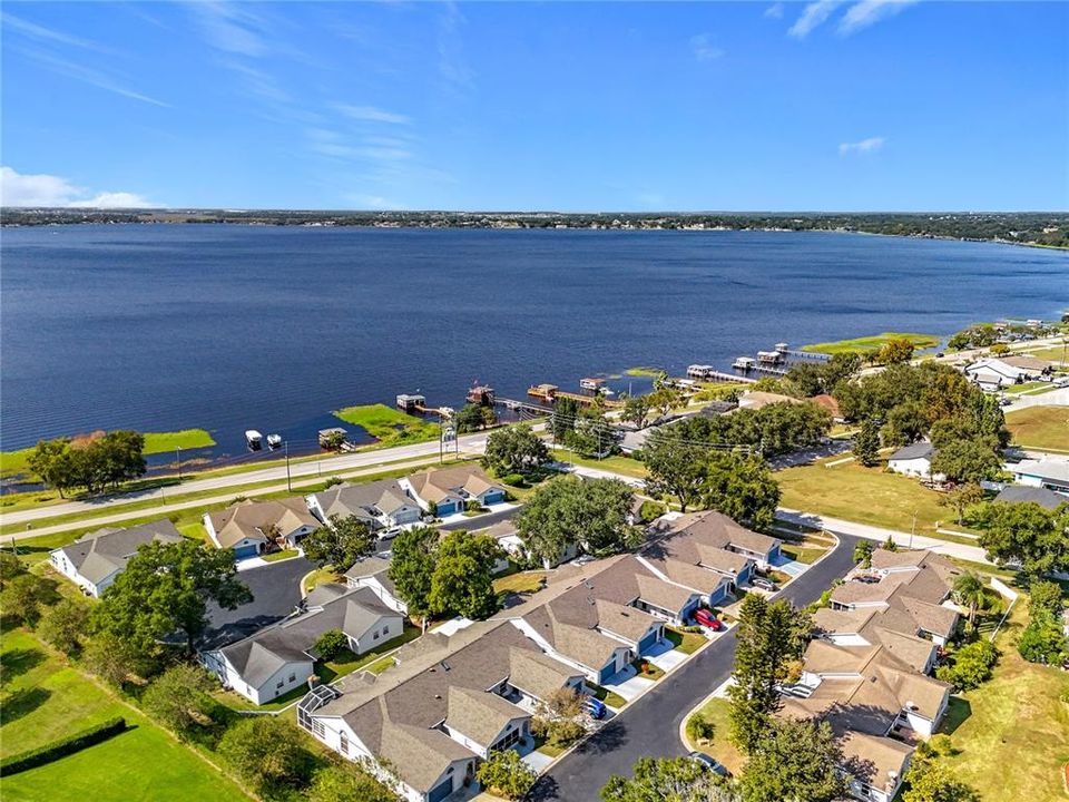 For Sale: $319,900 (2 beds, 2 baths, 1181 Square Feet)