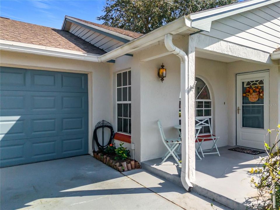 For Sale: $319,900 (2 beds, 2 baths, 1181 Square Feet)