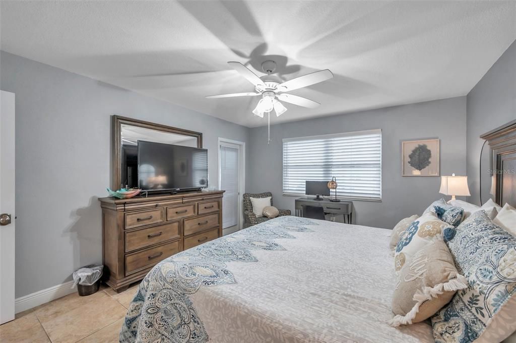 На продажу: $1,149,000 (3 спален, 3 ванн, 1450 Квадратных фут)