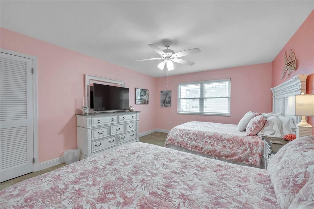 На продажу: $1,149,000 (3 спален, 3 ванн, 1450 Квадратных фут)