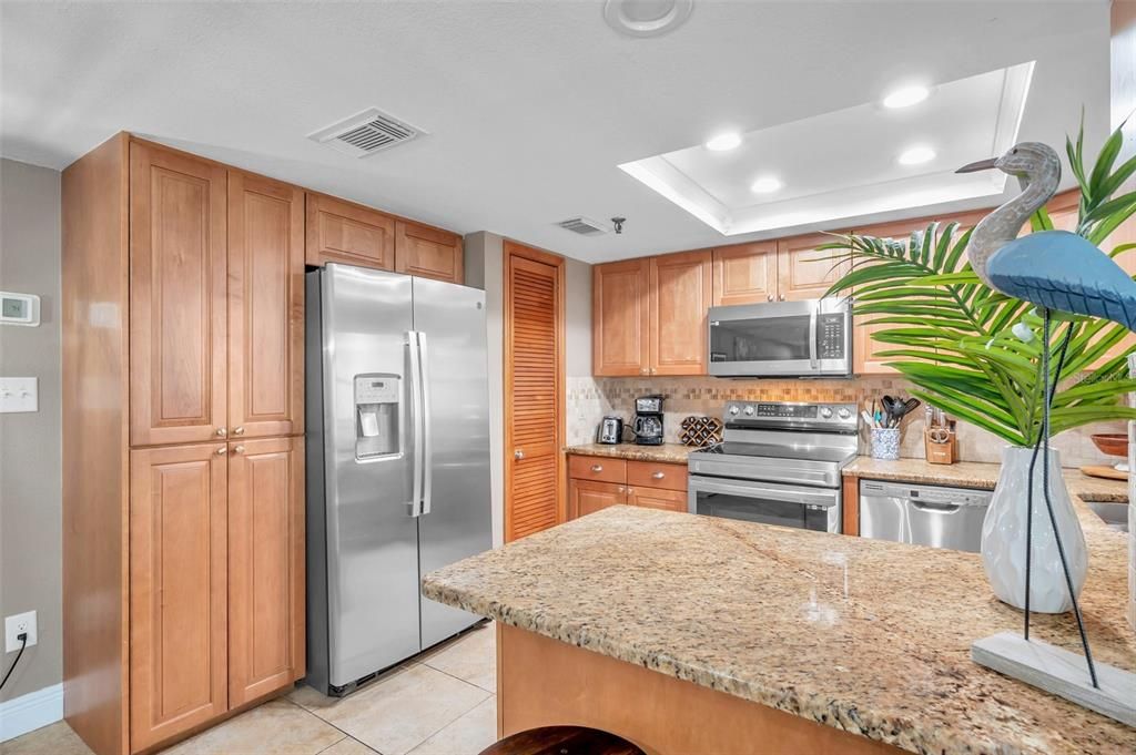 На продажу: $1,149,000 (3 спален, 3 ванн, 1450 Квадратных фут)