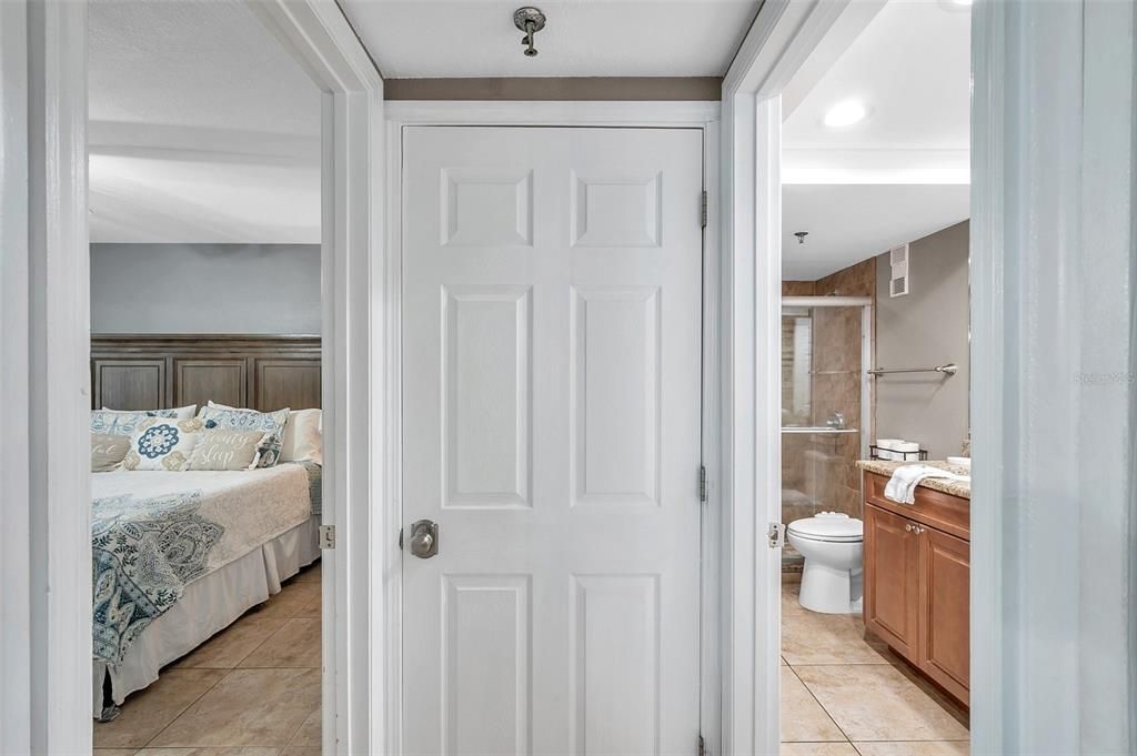 На продажу: $1,149,000 (3 спален, 3 ванн, 1450 Квадратных фут)