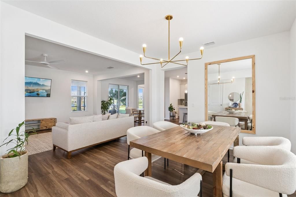 待售: $670,000 (4 贝兹, 2 浴室, 2861 平方英尺)