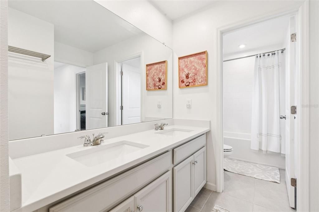 待售: $670,000 (4 贝兹, 2 浴室, 2861 平方英尺)