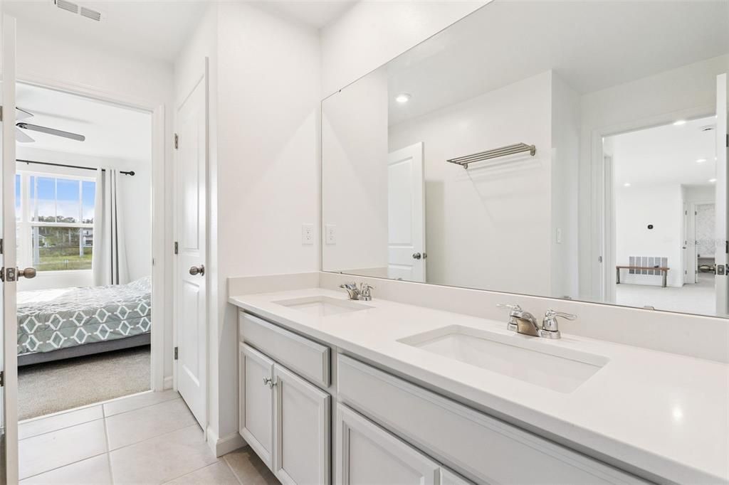 待售: $670,000 (4 贝兹, 2 浴室, 2861 平方英尺)