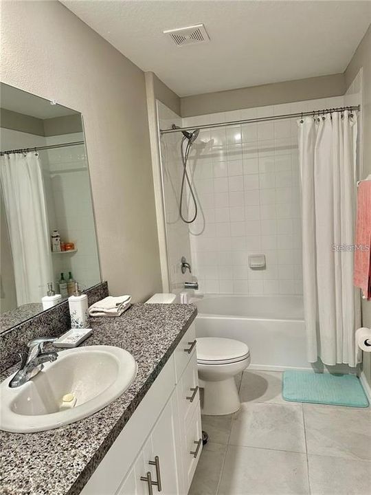 For Rent: $4,000 (4 beds, 2 baths, 2582 Square Feet)