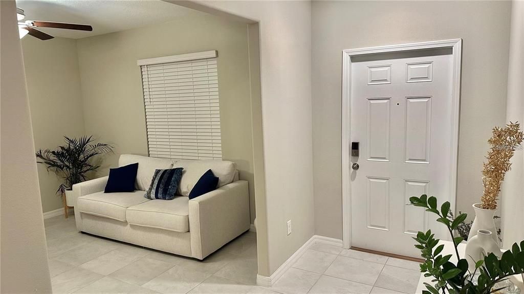 For Rent: $4,000 (4 beds, 2 baths, 2582 Square Feet)