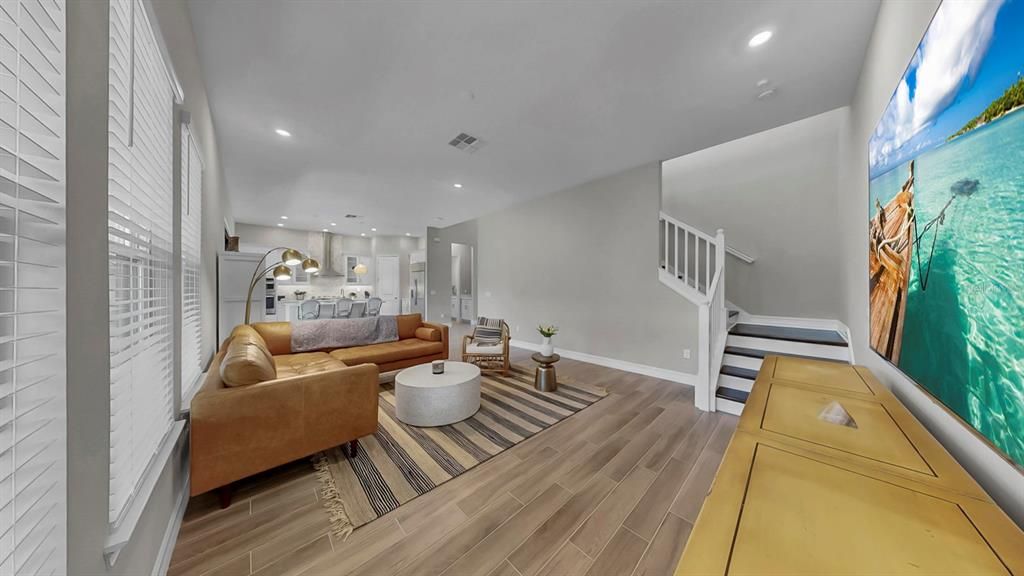 En Venta: $599,000 (3 camas, 2 baños, 2447 Pies cuadrados)