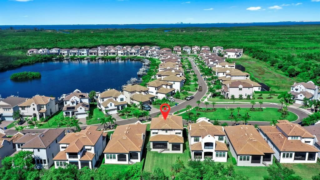 En Venta: $599,000 (3 camas, 2 baños, 2447 Pies cuadrados)