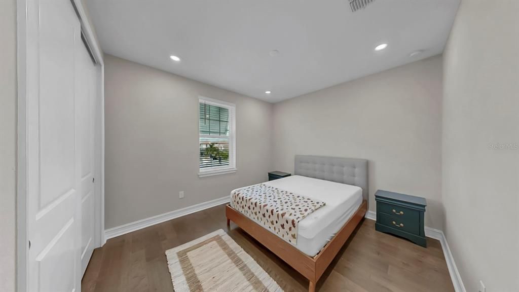 En Venta: $599,000 (3 camas, 2 baños, 2447 Pies cuadrados)