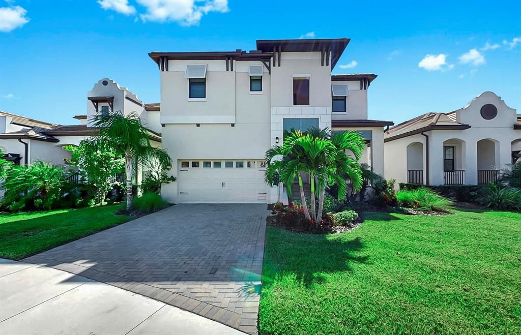 En Venta: $599,000 (3 camas, 2 baños, 2447 Pies cuadrados)