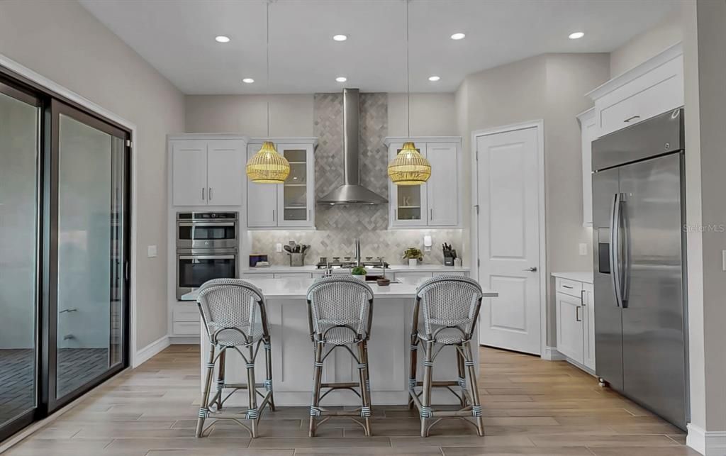 En Venta: $599,000 (3 camas, 2 baños, 2447 Pies cuadrados)