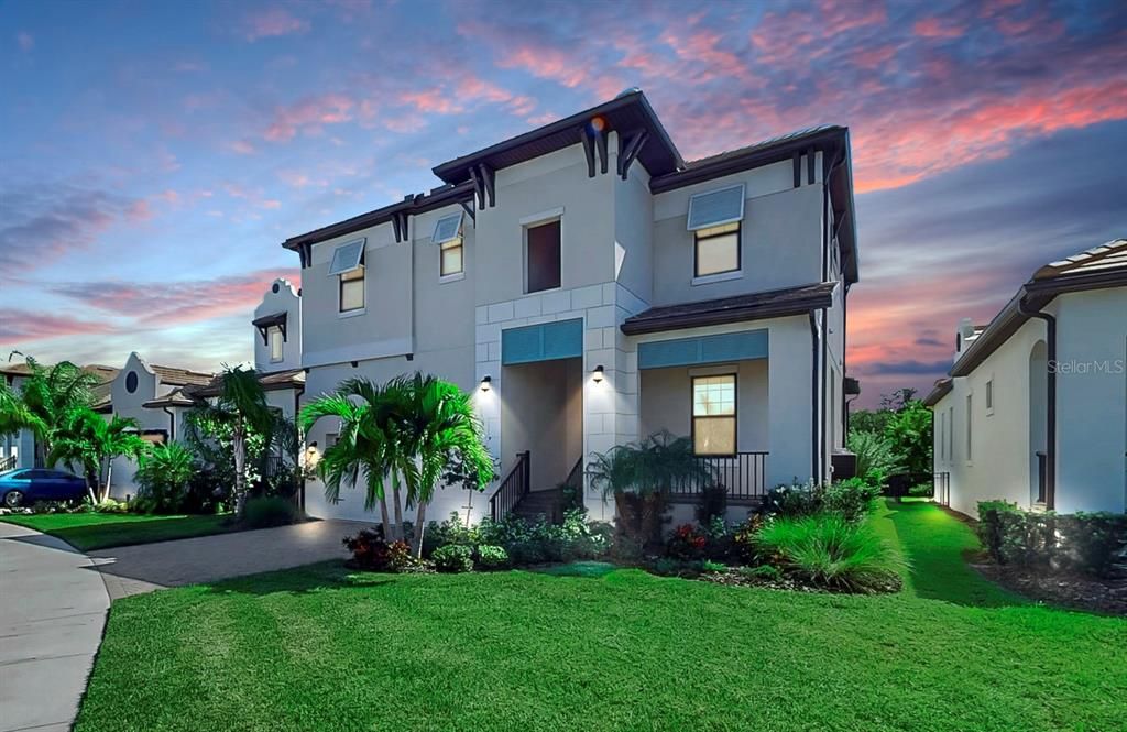 En Venta: $599,000 (3 camas, 2 baños, 2447 Pies cuadrados)