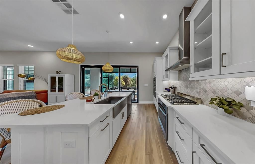 En Venta: $599,000 (3 camas, 2 baños, 2447 Pies cuadrados)