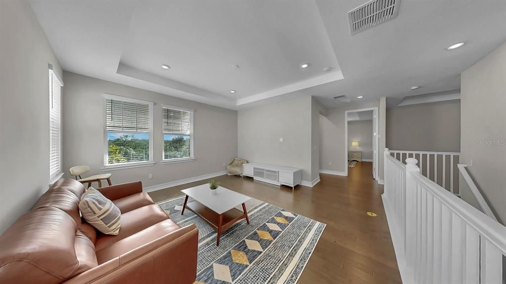 En Venta: $599,000 (3 camas, 2 baños, 2447 Pies cuadrados)