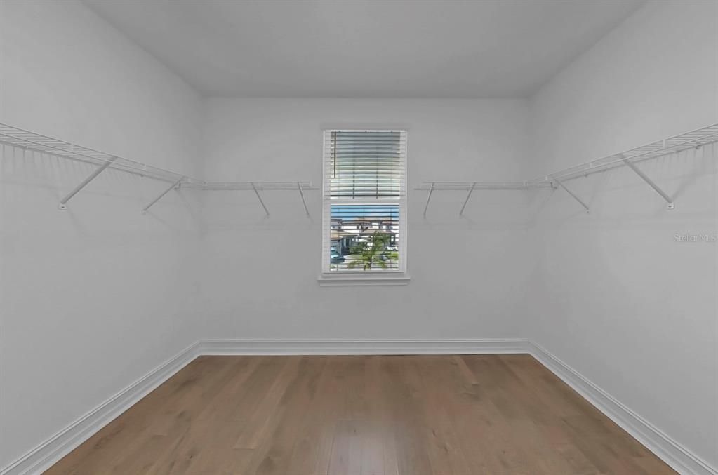 En Venta: $599,000 (3 camas, 2 baños, 2447 Pies cuadrados)