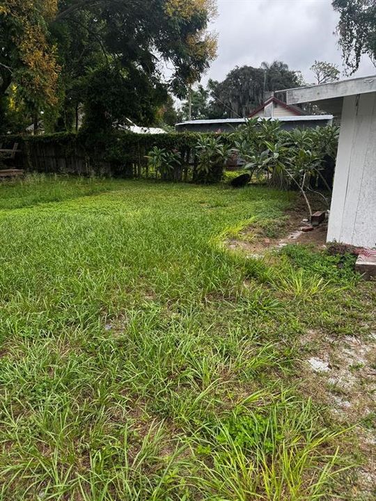 Activo con contrato: $185,000 (3 camas, 1 baños, 1244 Pies cuadrados)