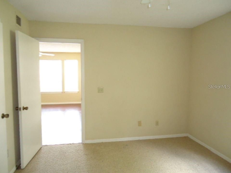 For Rent: $1,800 (2 beds, 2 baths, 934 Square Feet)