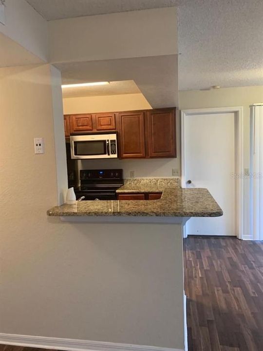 For Rent: $1,800 (2 beds, 2 baths, 934 Square Feet)