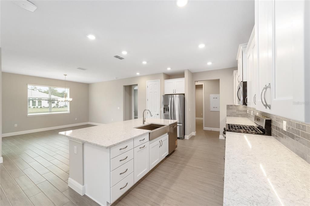 Active With Contract: $379,000 (2 beds, 2 baths, 2142 Square Feet)