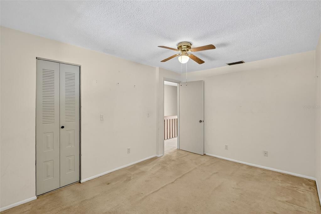 待售: $220,000 (2 贝兹, 2 浴室, 1048 平方英尺)