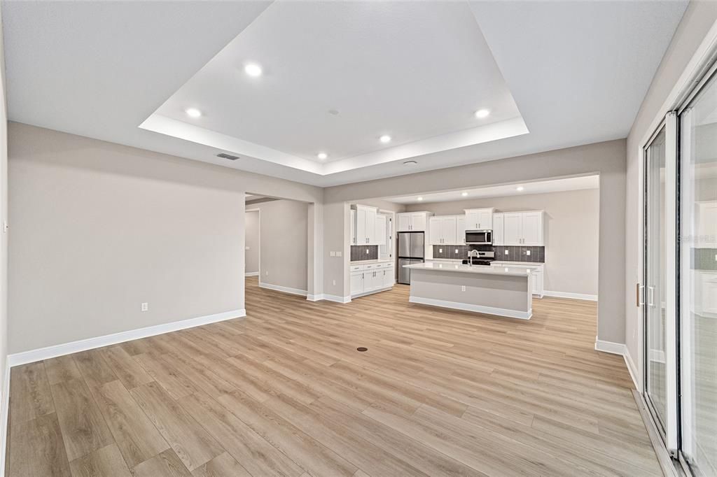 待售: $398,000 (2 贝兹, 2 浴室, 2202 平方英尺)