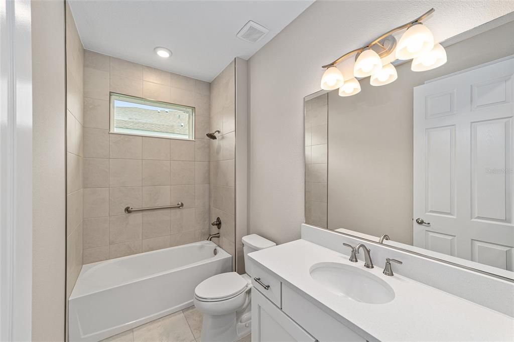 待售: $398,000 (2 贝兹, 2 浴室, 2202 平方英尺)