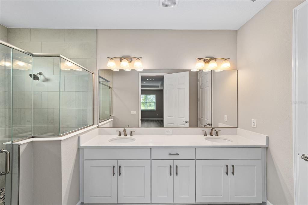 待售: $398,000 (2 贝兹, 2 浴室, 2202 平方英尺)